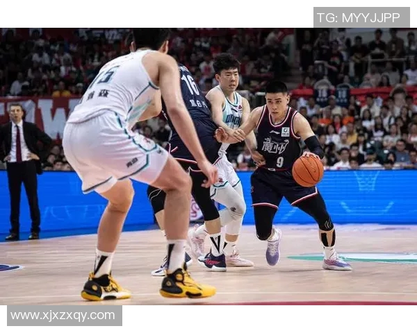 广州篮球队在锦标赛中的团队协作表现分析与评价