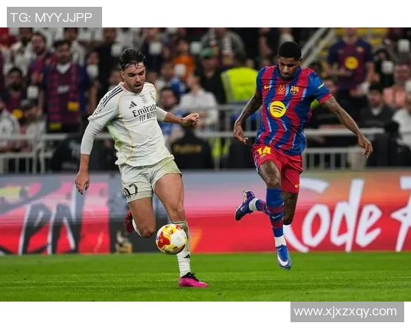 曼联与巴萨元老对抗赛精彩视频回顾重温经典对决瞬间 曼联与巴萨元老对抗赛精彩视频回顾重温经典对决瞬间