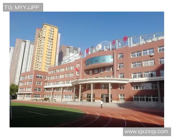 贾诚的奋斗历程与人生哲学探讨：从平凡到卓越的成长之路