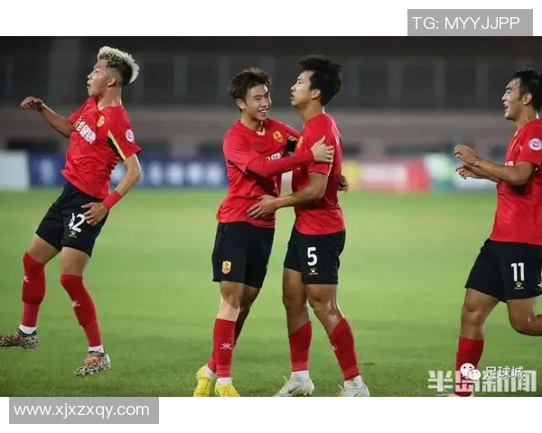 中乙联赛青岛队迎战陕西队期待精彩对决与球迷共庆足球盛宴 中乙联赛青岛队迎战陕西队期待精彩对决与球迷共庆足球盛宴