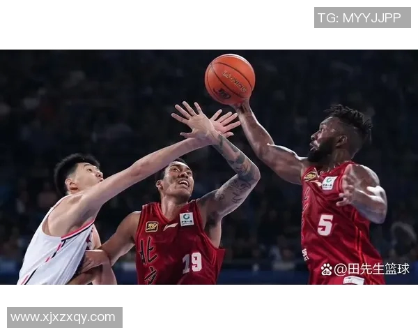 北京与广东三场对决精彩回顾与分析篮球赛场上的巅峰对决 北京与广东三场对决精彩回顾与分析篮球赛场上的巅峰对决