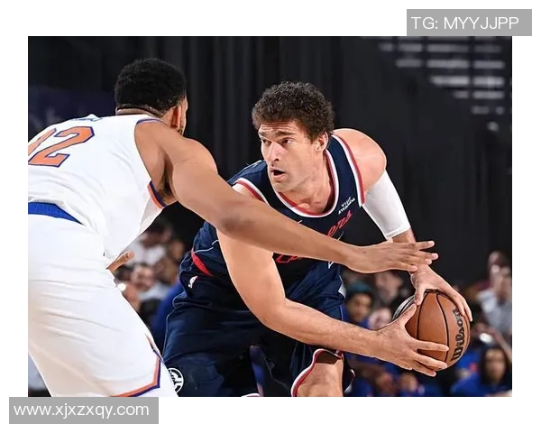 布鲁克洛佩斯：从NBA巨星到篮球战术的革新者之路